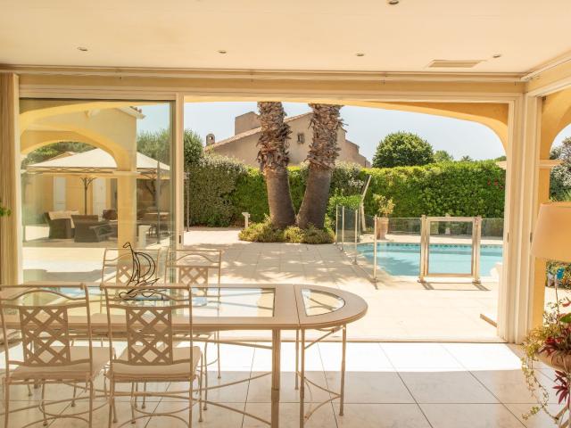Perols Centre, À Proximite Immediate Des Plages 225m² Pérols