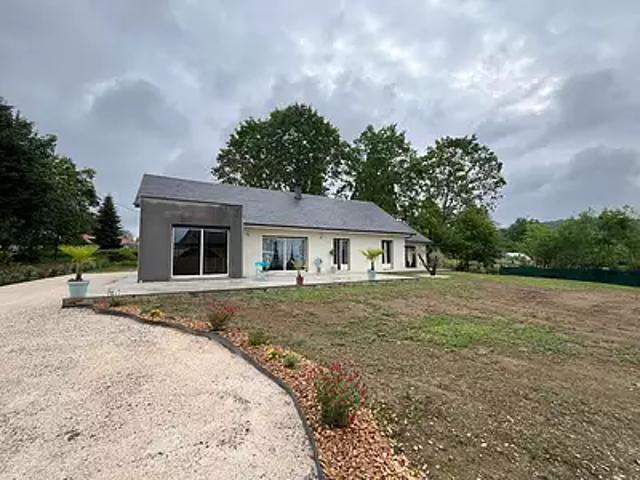 Perpezac le Noir 19410 Achat / Vente maison 5 pièces t5 au dernier étage parking