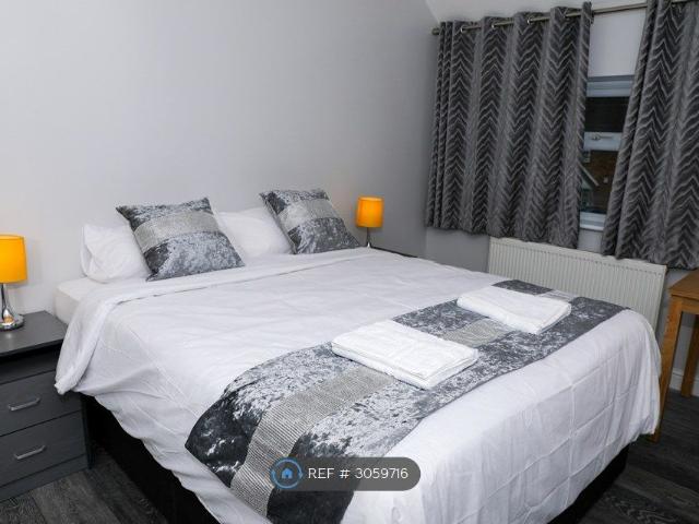 Perpins Road, London SE9, 4 bed terraced house to rent, £2,400 pcm | PrimeLocation