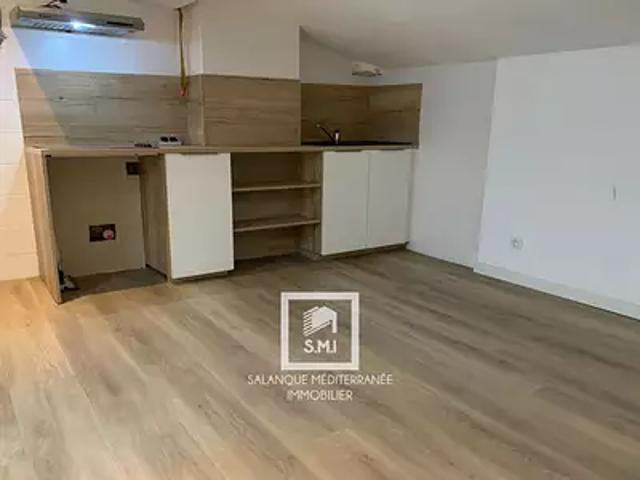 Perpignan 66000 Location appartement 1 pièce t1 au dernier étage