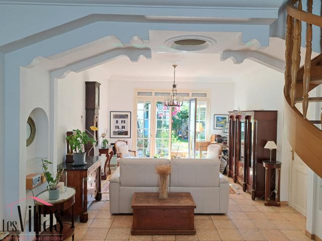 Perpignan Maison de ville de 215 m2 avec 5 chambres et jar. 215m² Perpignan