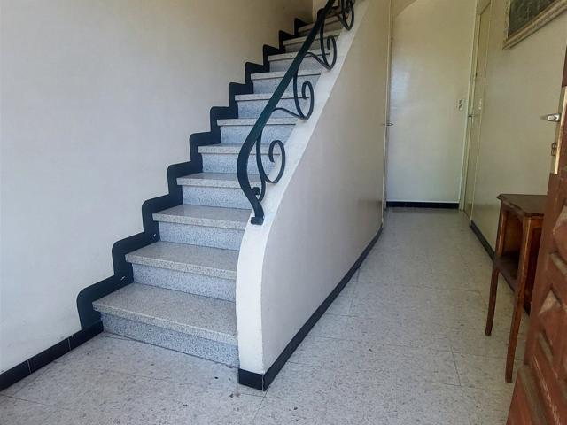 Perpignan, maison des années 1969 divisé en deux appartement. 120m² Perpignan