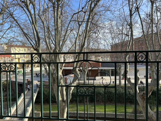 Perpignan quai Nobel: Superbe appartement F5 au dernier éta