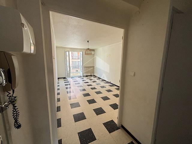 Perpignan Torcatis: Appartement 3 pièces 67m2, 2 chambres, balcon et grenier à louer
