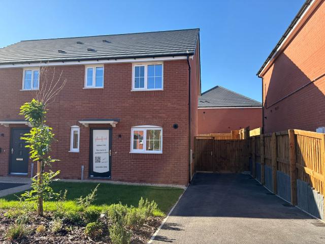 Perranporth Drive, Mansfield NG18, 3 bed end terrace house to rent, £1,295 pcm | PrimeLocation
