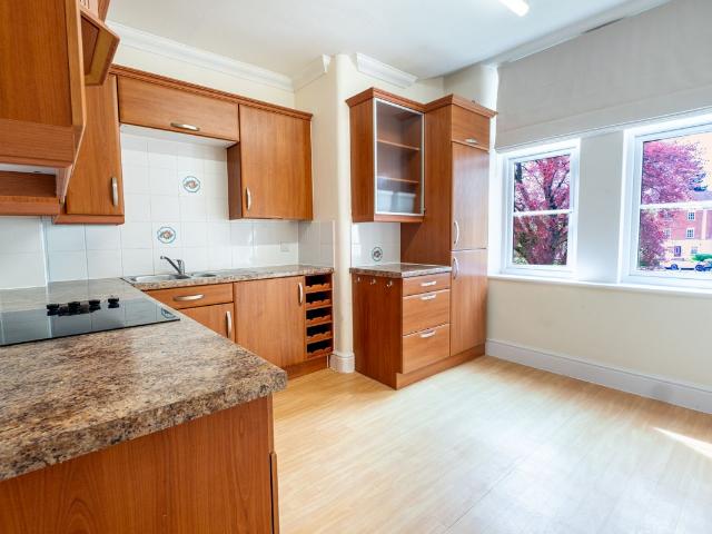 Perrett Way, Ham Green BS20, 2 bed flat to rent, £1,100 pcm | PrimeLocation