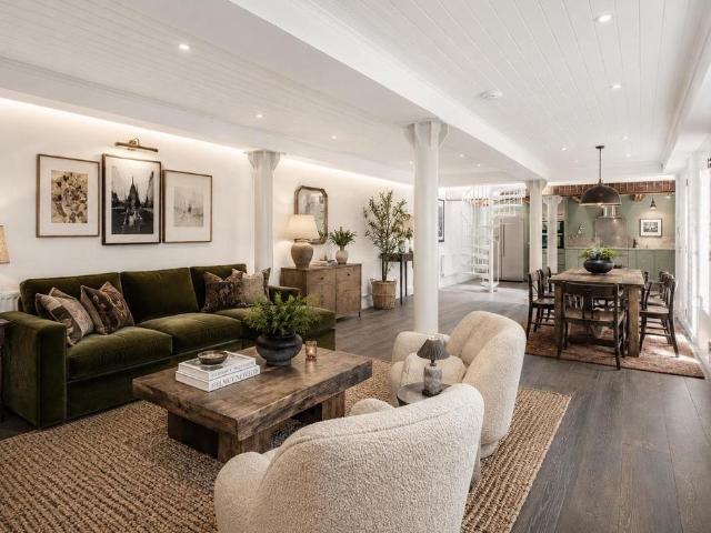 Perrins Lane, London, NW3 3 bed terraced house to rent £8,498 pcm £1,961 pw