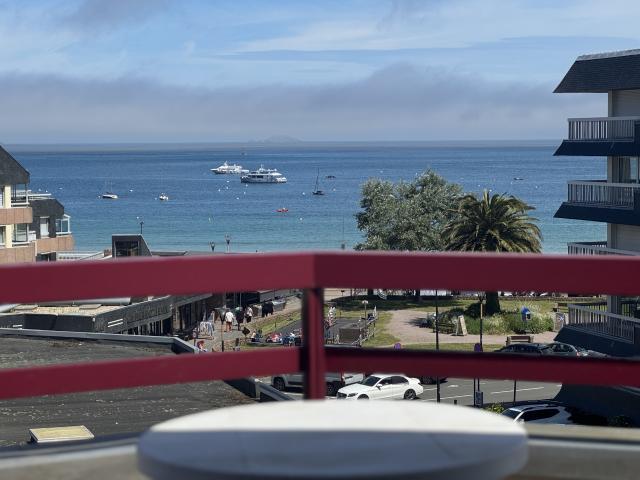 PERROS GUIREC: appartement balcon vue mer