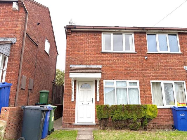 Perry Close, Dudley DY2 2 bed terraced house to rent £900 pcm £208 pw
