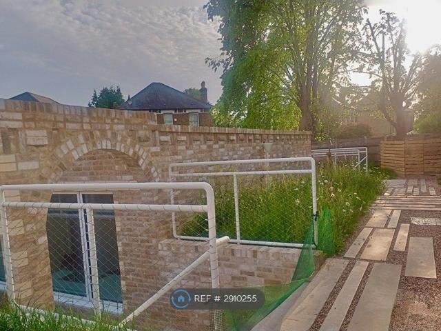 Perry Rise, London SE23, 2 bed detached house to rent, £2,700 pcm | PrimeLocation