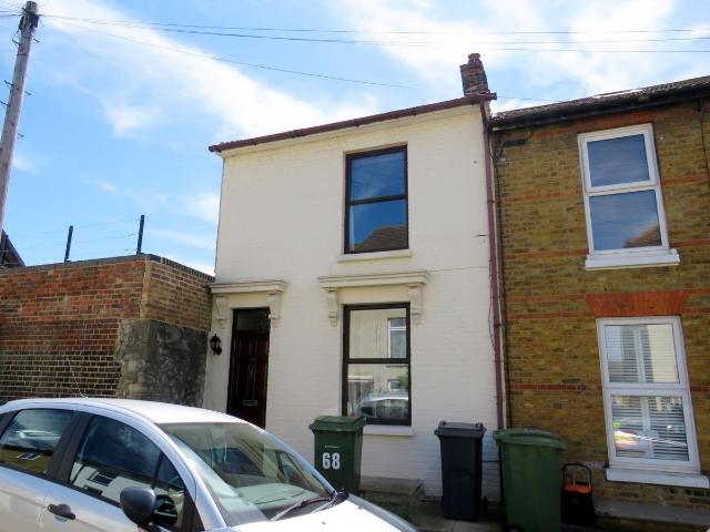 Perryfield Street, Maidstone ME14, 2 bed end terrace house to rent, £1,250 pcm | PrimeLocation