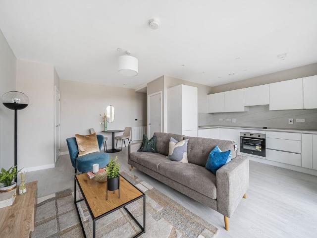 Perryfield Way, Hendon, London NW9, 1 bed flat to rent, £1,800 pcm | PrimeLocation
