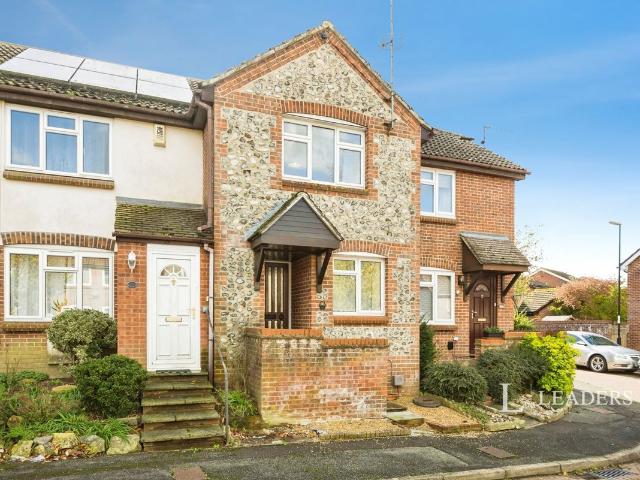 Perryfields, Burgess Hill RH15, 2 bed property to rent, £1,400 pcm | PrimeLocation