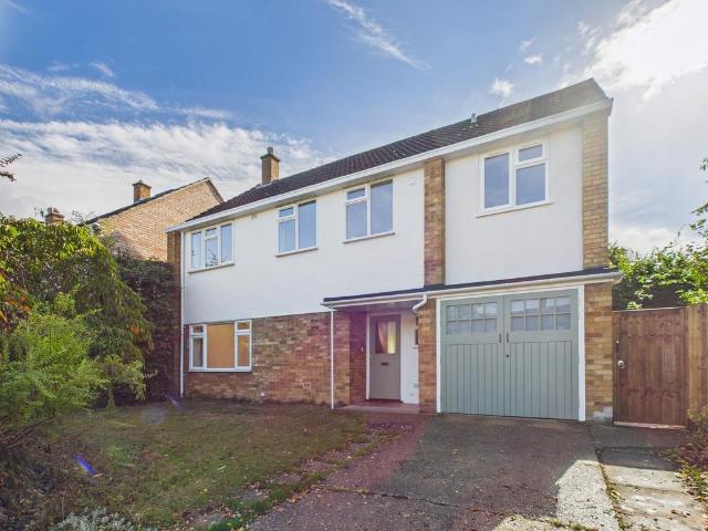 Perse Way, Cambridge, Cambridgeshire 4 bed detached house to rent £2,600 pcm £600 pw
