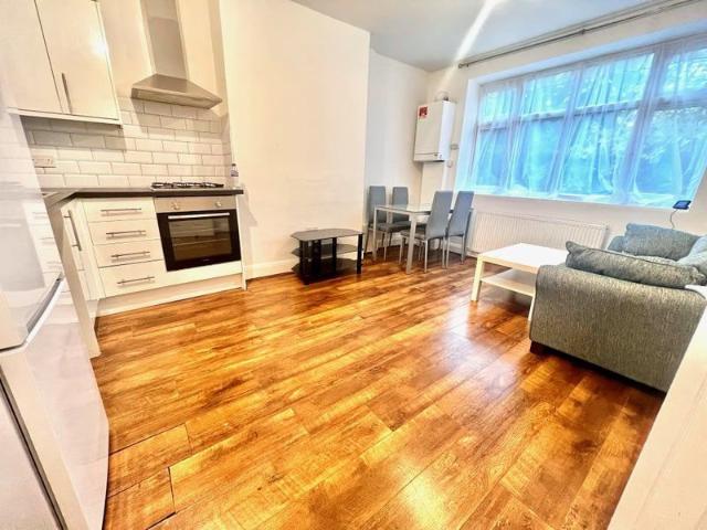 Pershore Close, Ilford IG2, 2 bed flat to rent, £1,898 pcm | PrimeLocation
