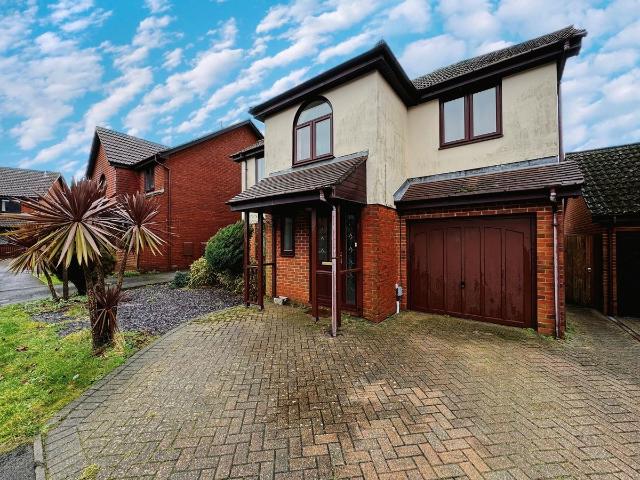 Pershore Close, Southampton SO31, 4 bed detached house to rent, £2,000 pcm | PrimeLocation
