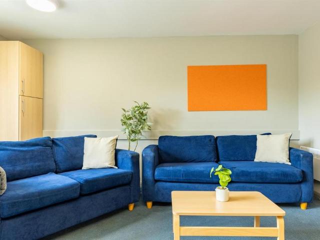 Pershore Road, Birmingham B5 1 bed in a flat share to rent £758 pcm £175 pw