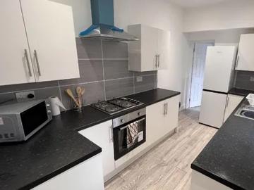 Pershore Road, Lifford, B30 3DT, United Kingdom | Room for rent #138592436 | Rentberry