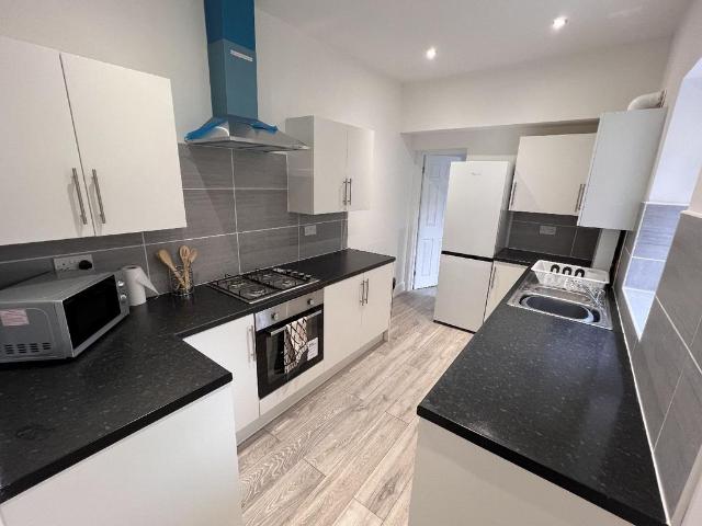 Pershore Road, Lifford, B30 3DT, United Kingdom | Room for rent #138592436 | Rentberry