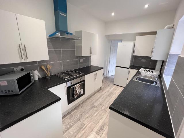 Pershore Road 4 bed, Kings Norton B30 4 bed house to rent £2,329 pcm £537 pw