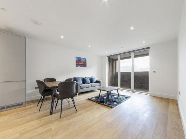 Pershore Street, Birmingham B5 1 bed flat to rent £1,050 pcm £242 pw