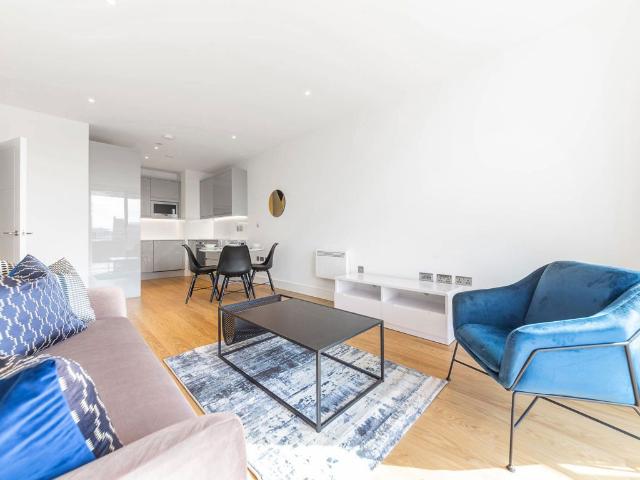 Pershore Street, Birmingham B5, 2 bed flat to rent, £1,400 pcm | PrimeLocation