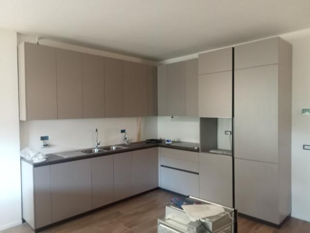 Pesaro ZONA PORTO AFFITTASI APPARTAMENTO COMPLETAMENTE ARREDATO