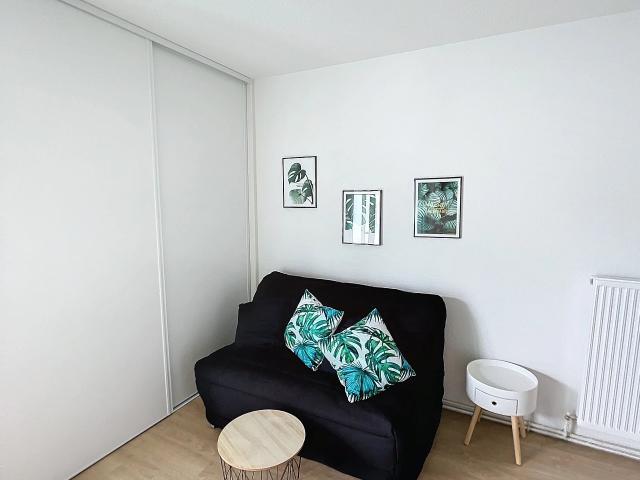 Pessac — Avenue de Noès | Studio meublé lumineux avec balcon | C