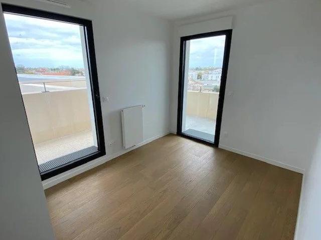 PESSAC T3 de 56M² avec balcon