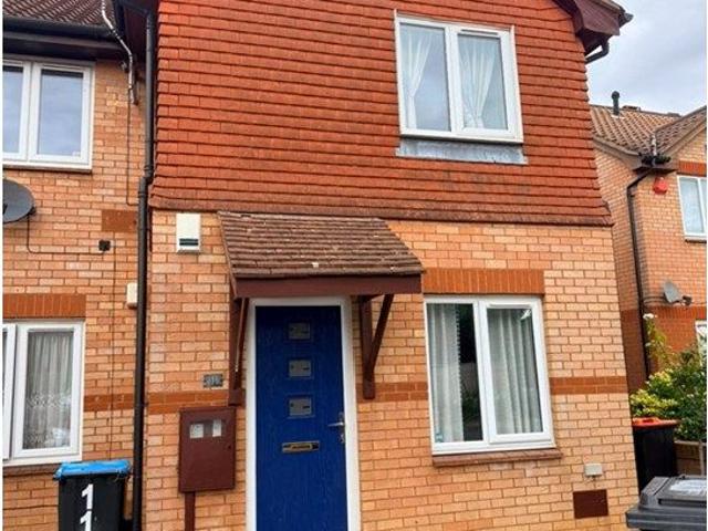 Pettingrew Close, Milton Keynes MK7, 2 bed end terrace house to rent, £1,400 pcm | PrimeLocation