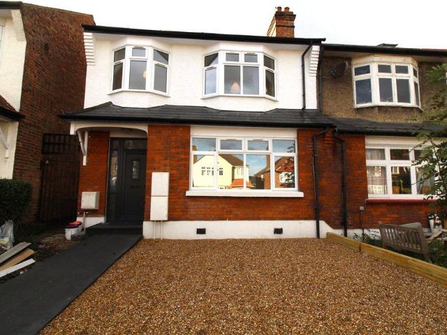 Petworth Road, Finchley N12, 3 bed semi detached house to rent, £3,000 pcm | PrimeLocation