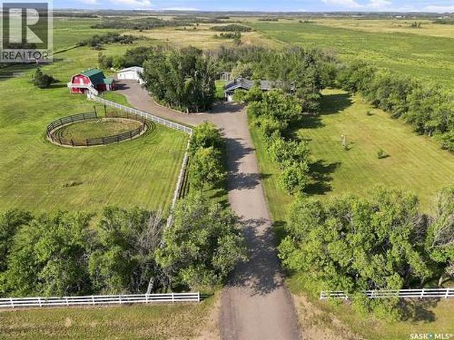 Petz Acreage, Corman Park Rm No. 344, SK, S0K 2T0 house for sale | Listing ID SK046895 | Royal LePage