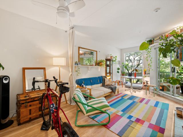 Pet Friendly – 1 Bedroom West of Denman! | Available September 15, 2026
