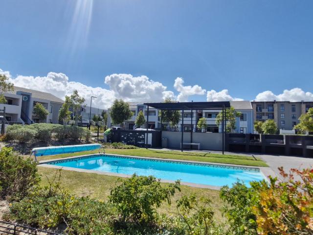 Pet Friendly 2 Bedroom Apartment in Quinta Estate