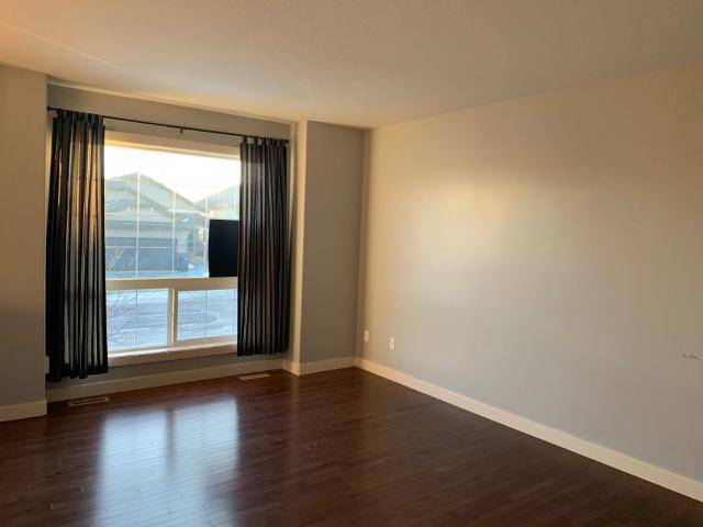 Pet Friendly 2 Bedroom 1 Bathroom House in Penhold!