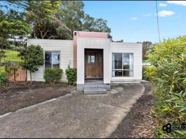 Pet Friendly 2BR House in Korumburra for $400/wk from 7 Sep 2026