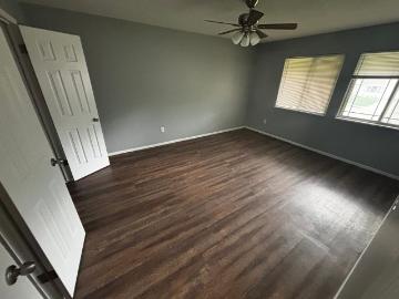 Pet Friendly Apartments in Shawnee, KS Near Kansas City 1 Bedroom Apartment for Rent at 10900 10900 Oasis Ct Leasing Office, Shawnee, KS 66203