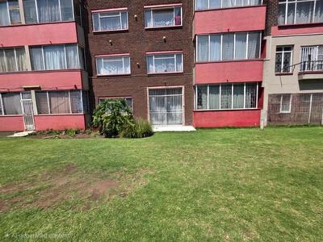 pet friendly ground floor flatlet.