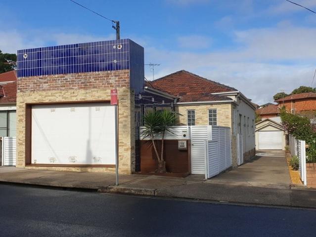 PET FRIENDLY I IMMACULATE MODERN HOME | BOAT/CAMPER PARKING | HUGE WORKSHOP 5m x 3.5m + LUG |