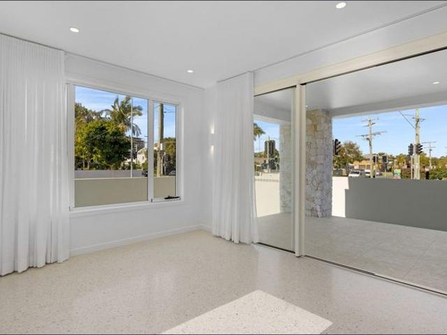 Pet Friendly Paradise by the Beach – Brand New Coastal Home in Palm Beach!