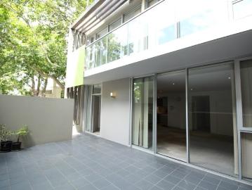 pet friendly terrace in an amazing locale
