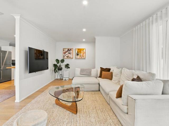 Pet Friendly Three Bedroom Home in the Heart of Palm Beach