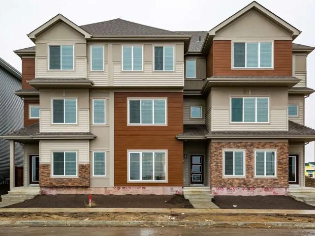 Pet Friendly Two Storey 2nd & 3rd floor suite
