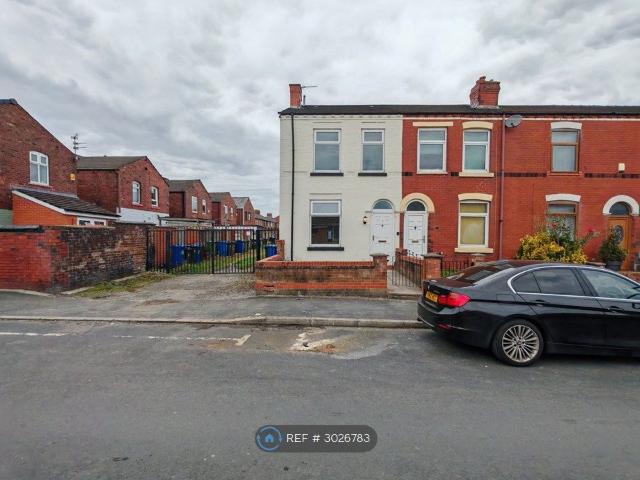 Peter Street, Ashton In Makerfield, Wigan WN4, 3 bed terraced house to rent, £950 pcm | PrimeLocation