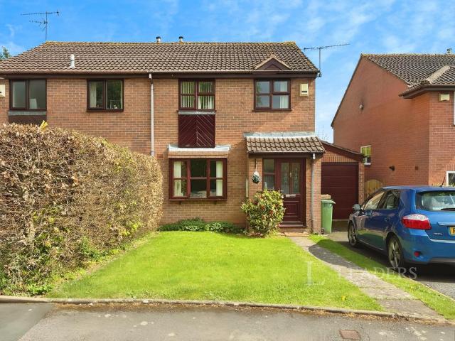 Peterborough Close, WR5 3 bed semi detached house to rent £1,350 pcm £312 pw