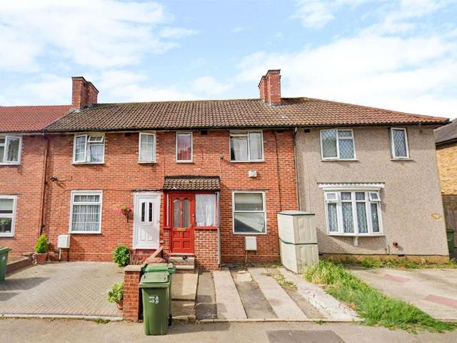Peterborough Road, Carshalton SM5, 3 bed terraced house to rent, £1,950 pcm | PrimeLocation