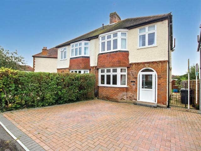 Peterborough Road, Guildford GU2, 3 bed property to rent, £2,350 pcm | PrimeLocation