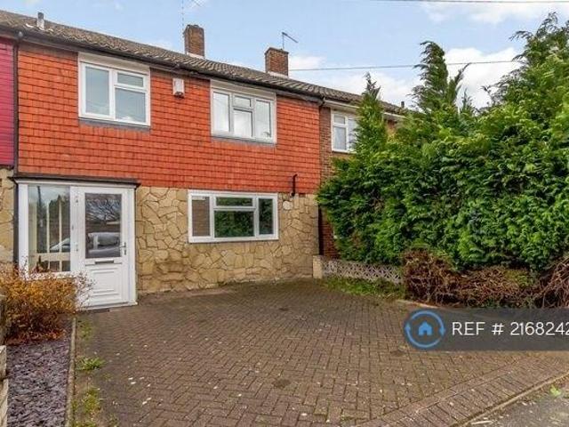 Peterstone Road, London, SE2 3 bed terraced house to rent £2,950 pcm £681 pw