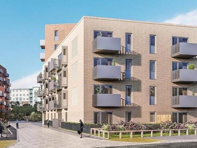 Petersfield Avenue, Slough, Berkshire SL2, 1 bed flat to rent, £1,350 pcm | PrimeLocation