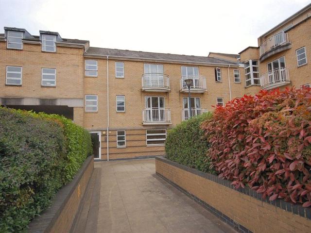 Petersfield Mansions, Mill Road, Cambridge CB1, 2 bed flat to rent, £1,750 pcm | PrimeLocation